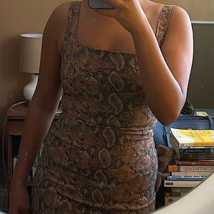 DYNAMITE Snake skin body dress